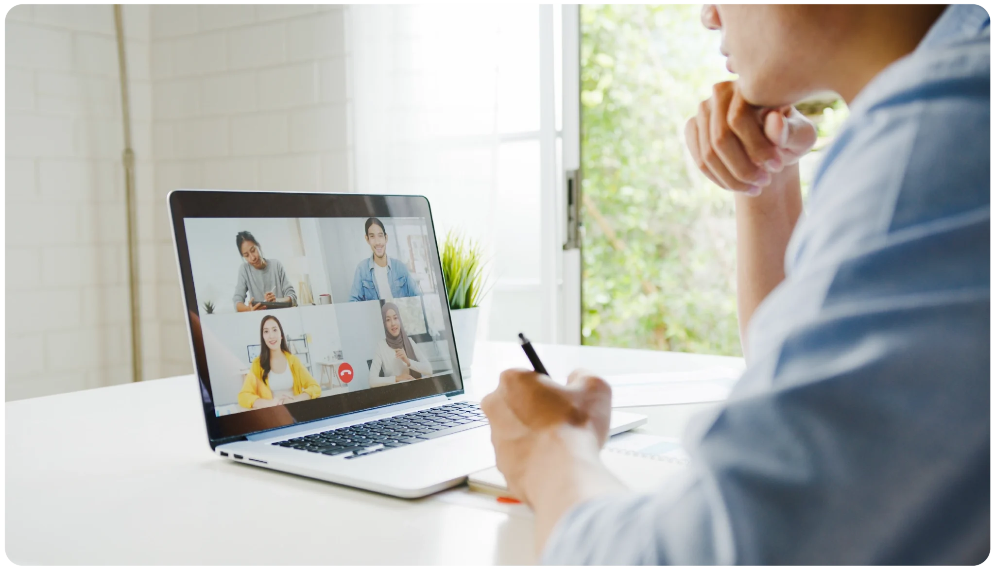 Speaker presenting to a remote audience during a virtual event